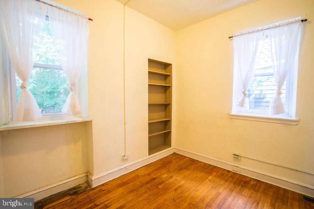 4329 OSAGE AVE #UNIT 1E