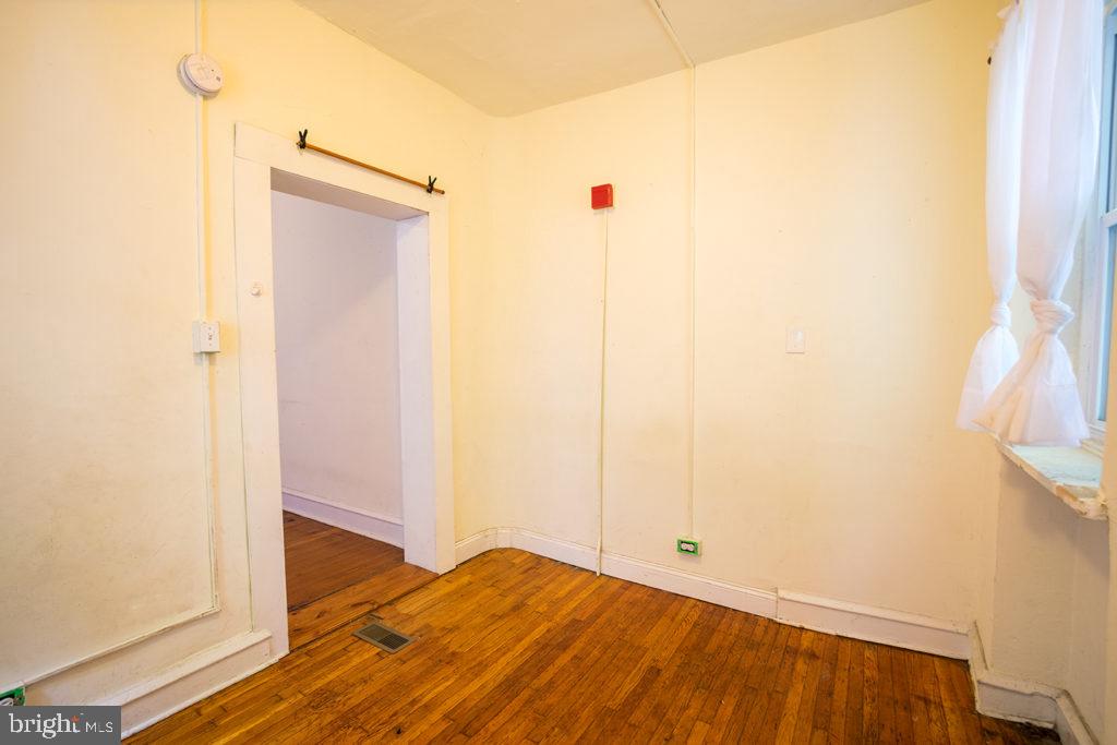 4329 OSAGE AVE #UNIT 1E