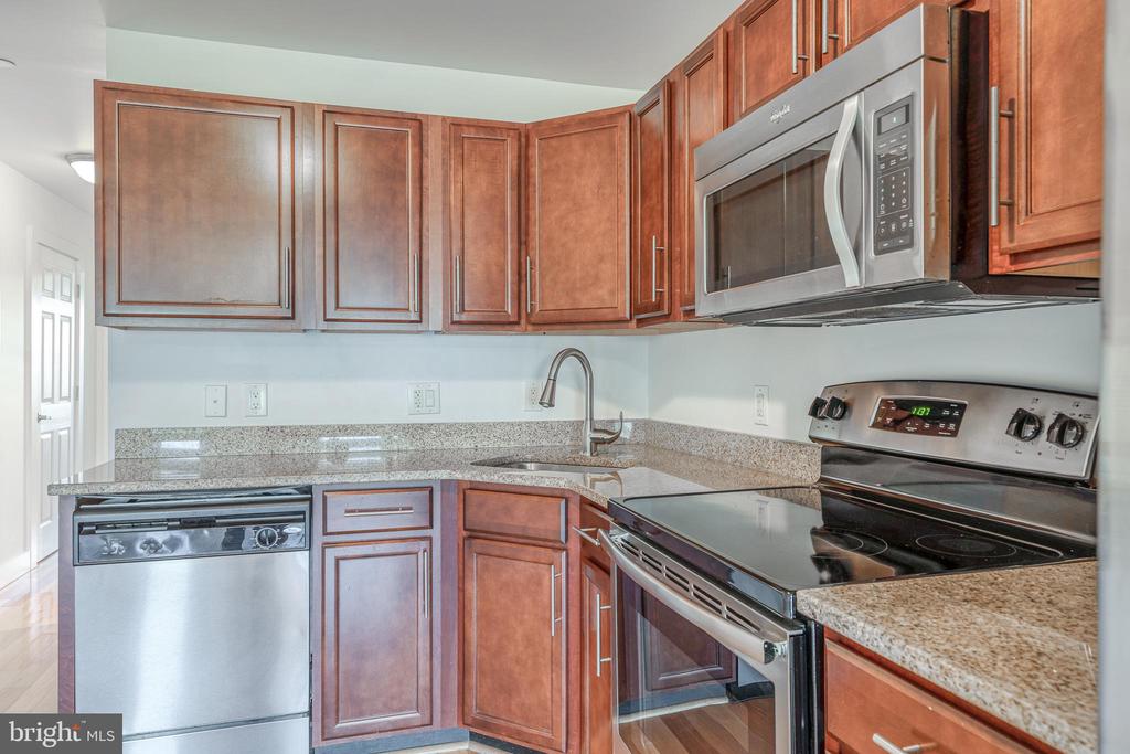 4122 HAVERFORD AVE #UNIT 9