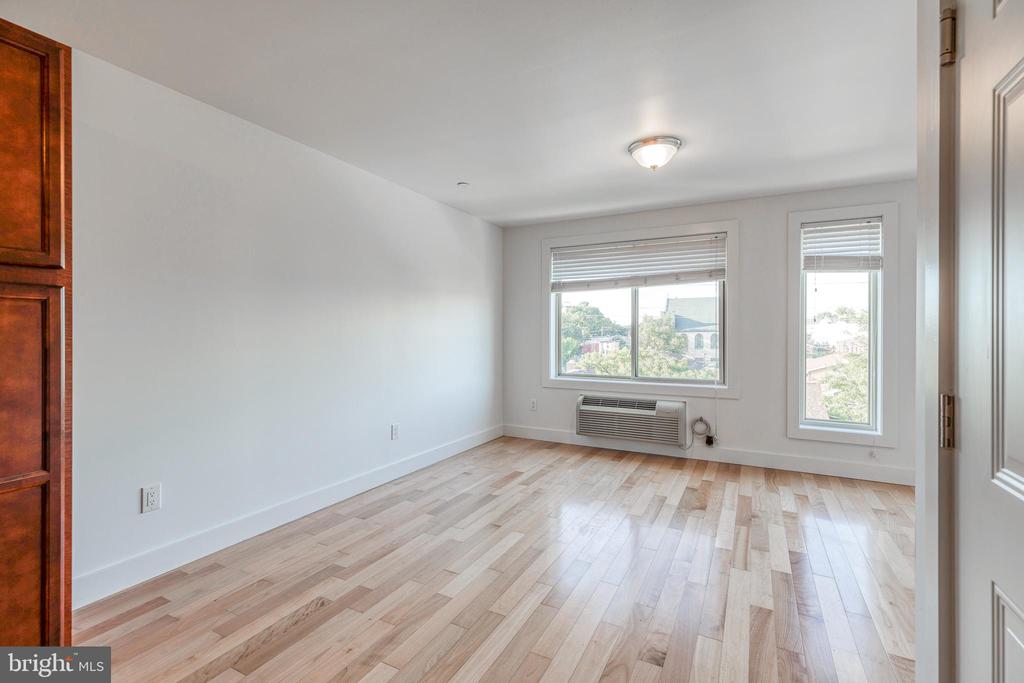 4122 HAVERFORD AVE #UNIT 9