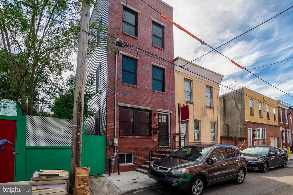 502 EMILY ST