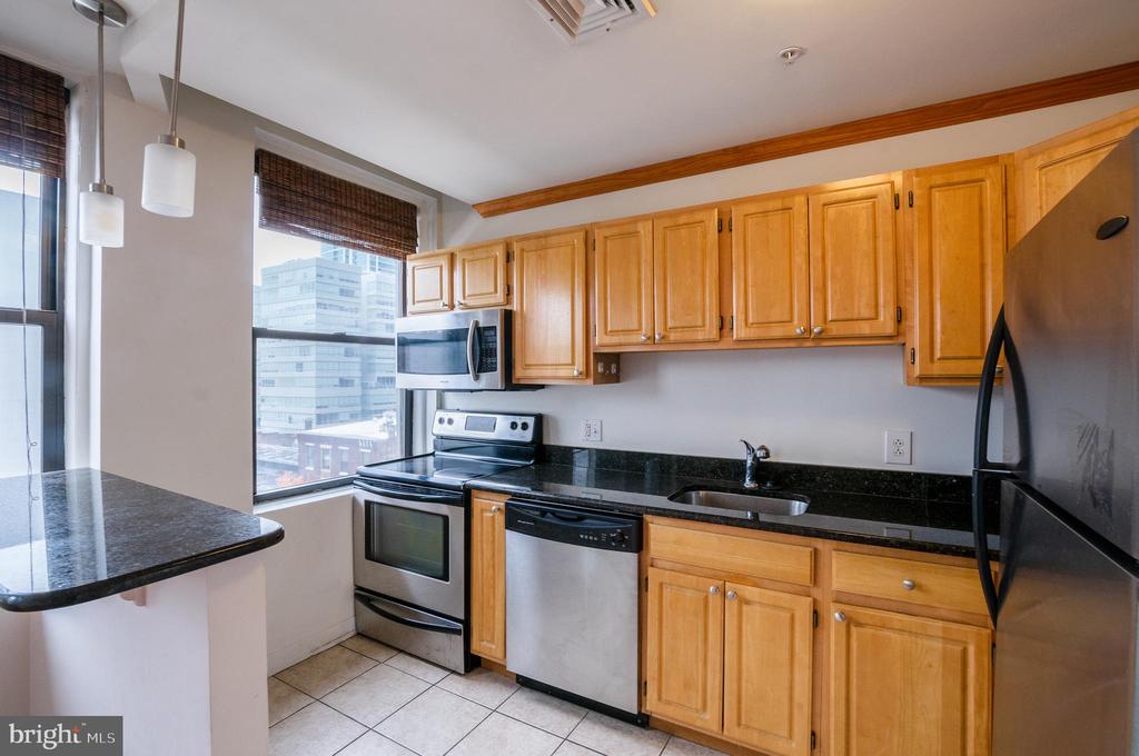 1939 CHESTNUT ST #UNIT 6B