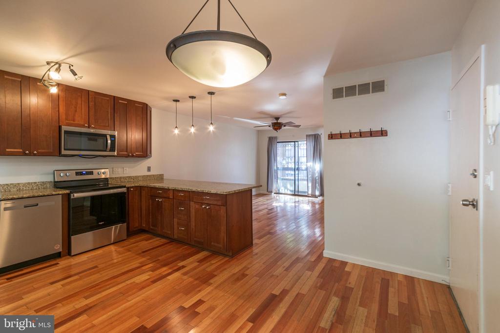 1107 SOUTH ST #UNIT B