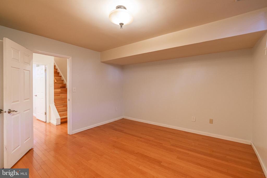 1107 SOUTH ST #UNIT B