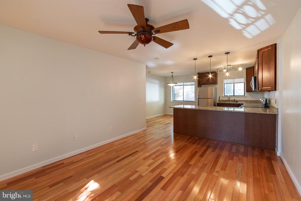 1107 SOUTH ST #UNIT B