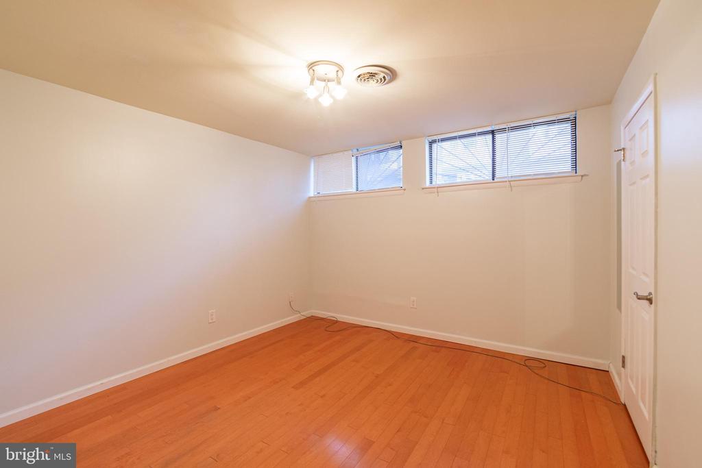 1107 SOUTH ST #UNIT B