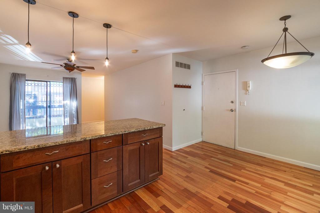 1107 SOUTH ST #UNIT B
