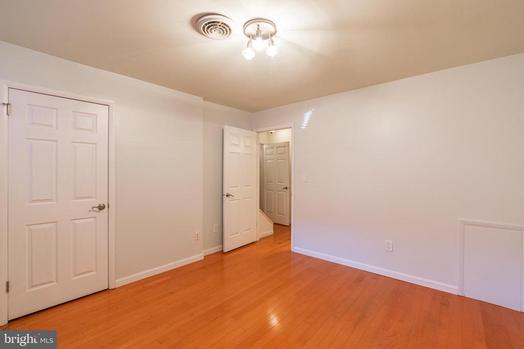 1107 SOUTH ST #UNIT B