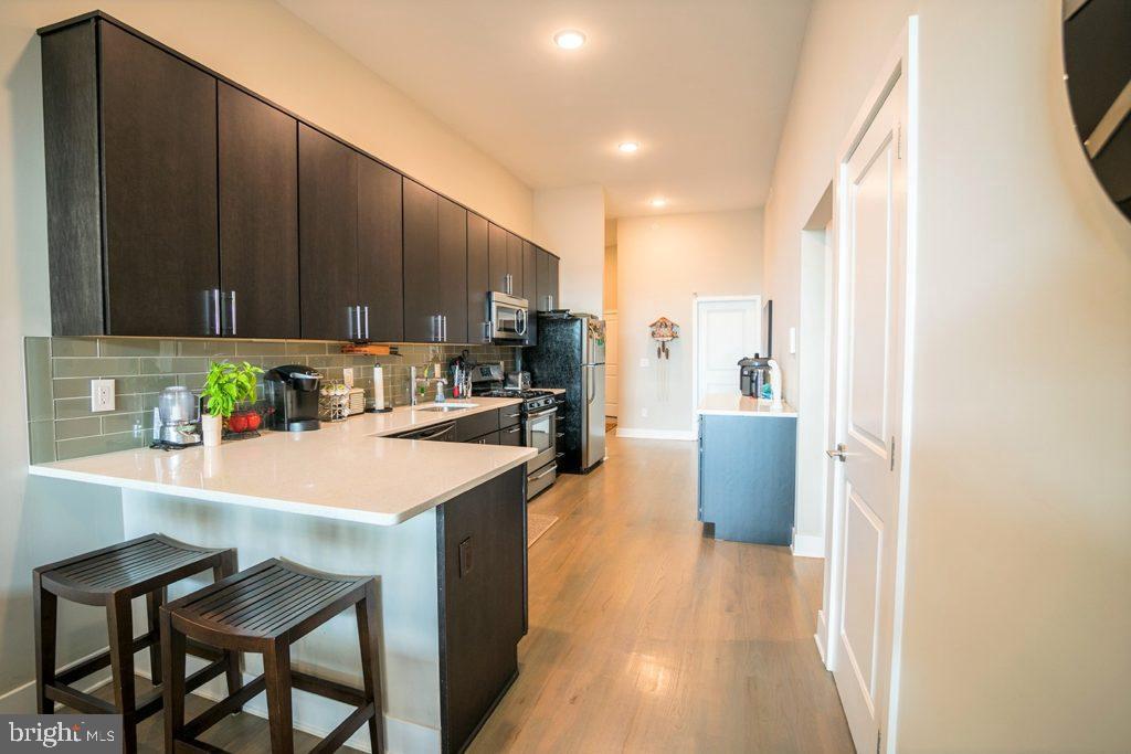 1607 CATHARINE ST #UNIT 3H