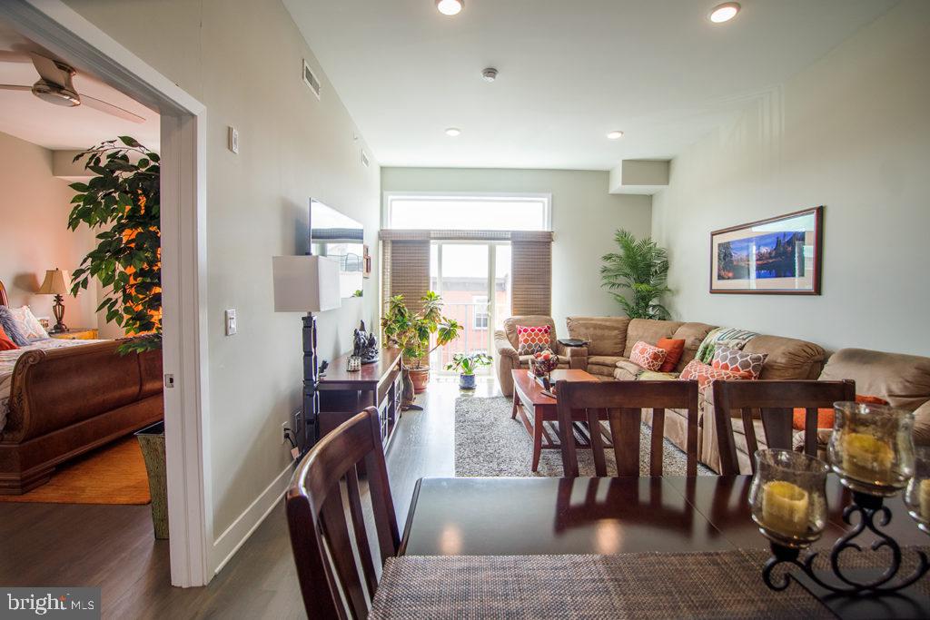 1607 CATHARINE ST #UNIT 3H
