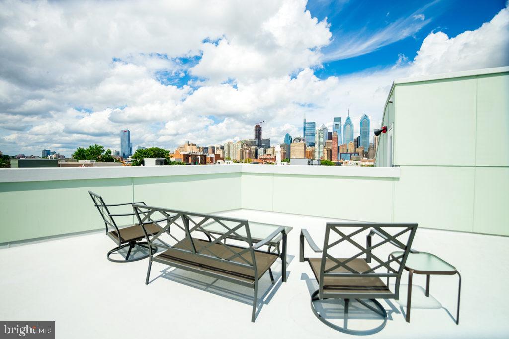 1607 CATHARINE ST #UNIT 3H