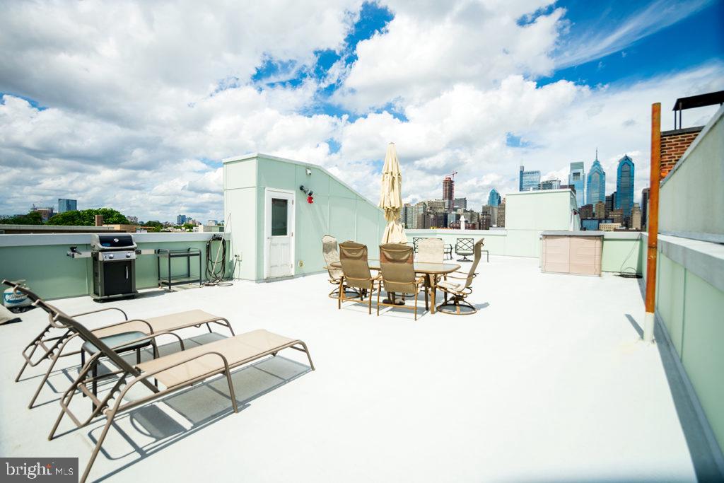 1607 CATHARINE ST #UNIT 3H