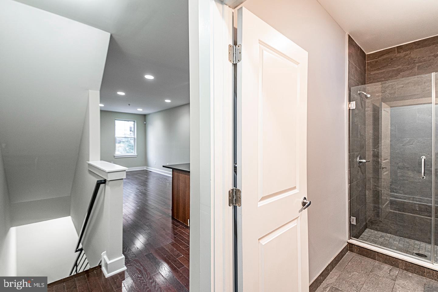 2012 W GIRARD AVE #UNIT 15A