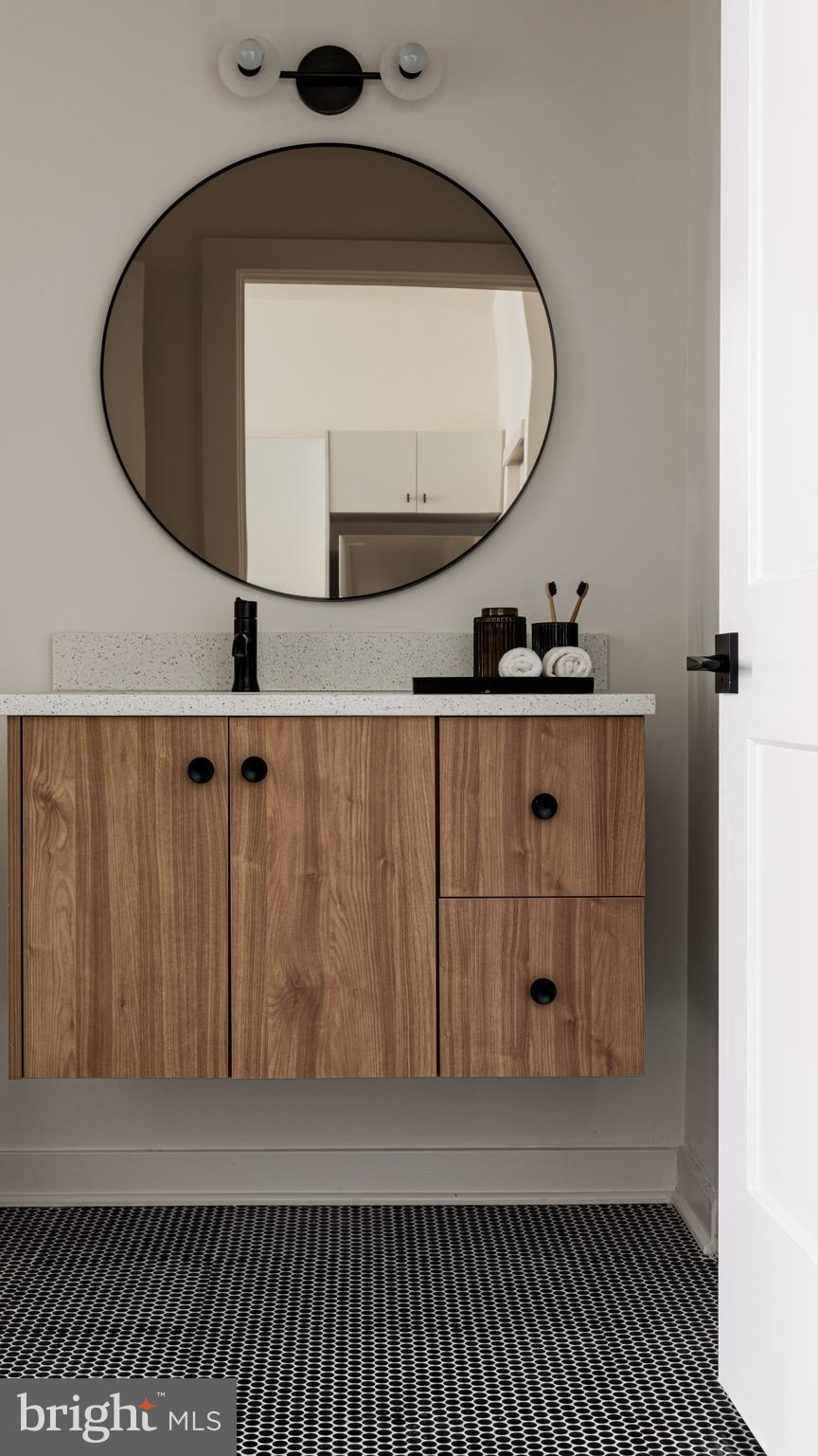 1825 E BOSTON ST #404