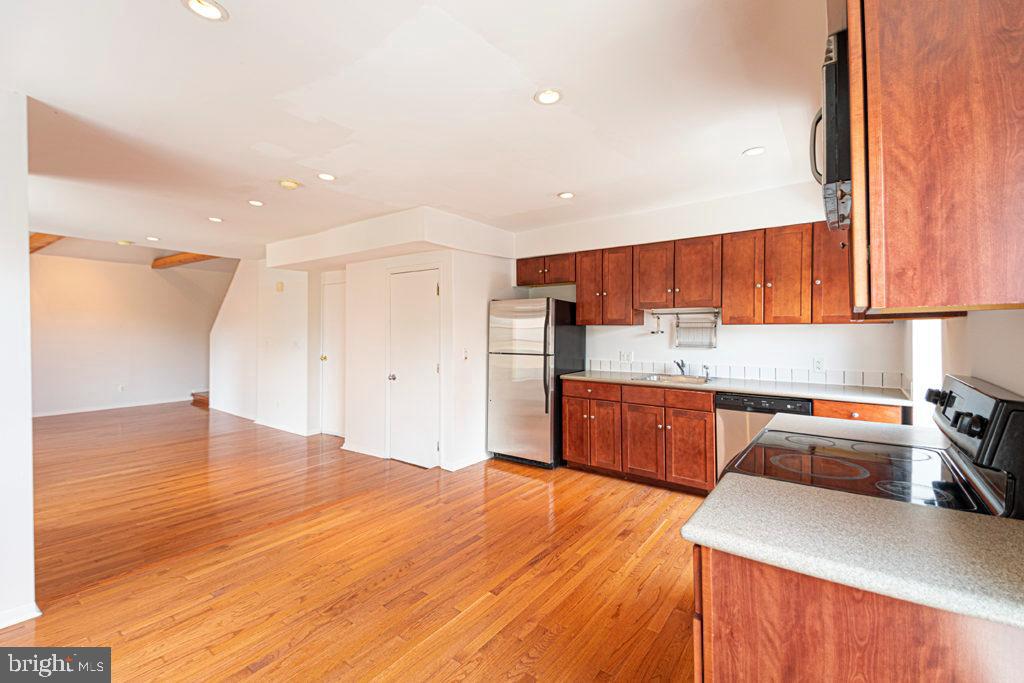 1745 SOUTH ST #3RD FLOOR