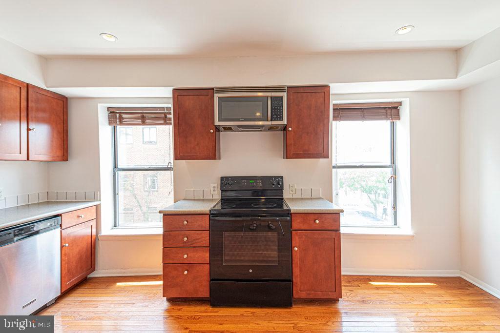 1745 SOUTH ST #3RD FLOOR