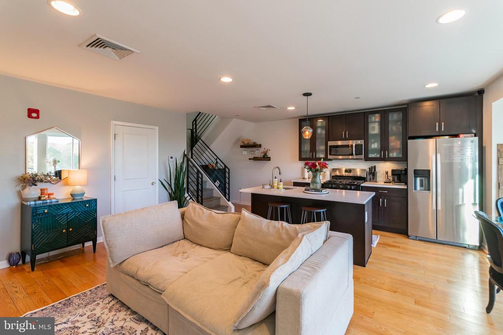 319 E ALLEN ST #UNIT 3