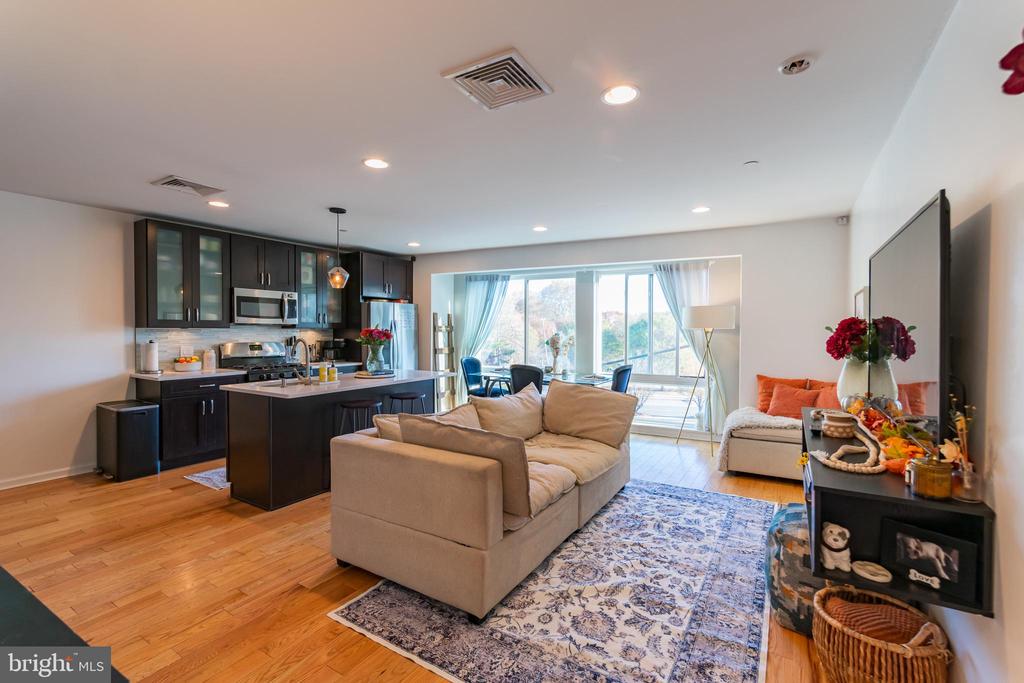 319 E ALLEN ST #UNIT 3