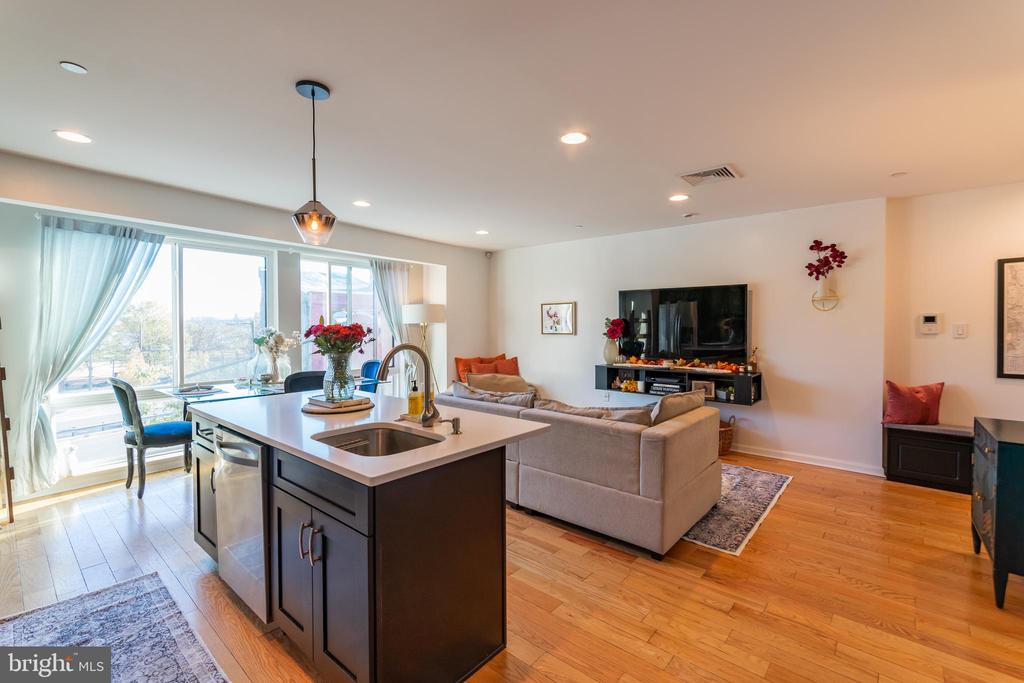 319 E ALLEN ST #UNIT 3