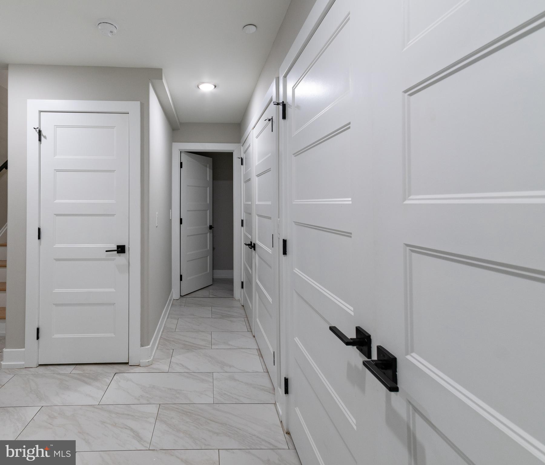 411 W HEWSON ST #UNIT 1
