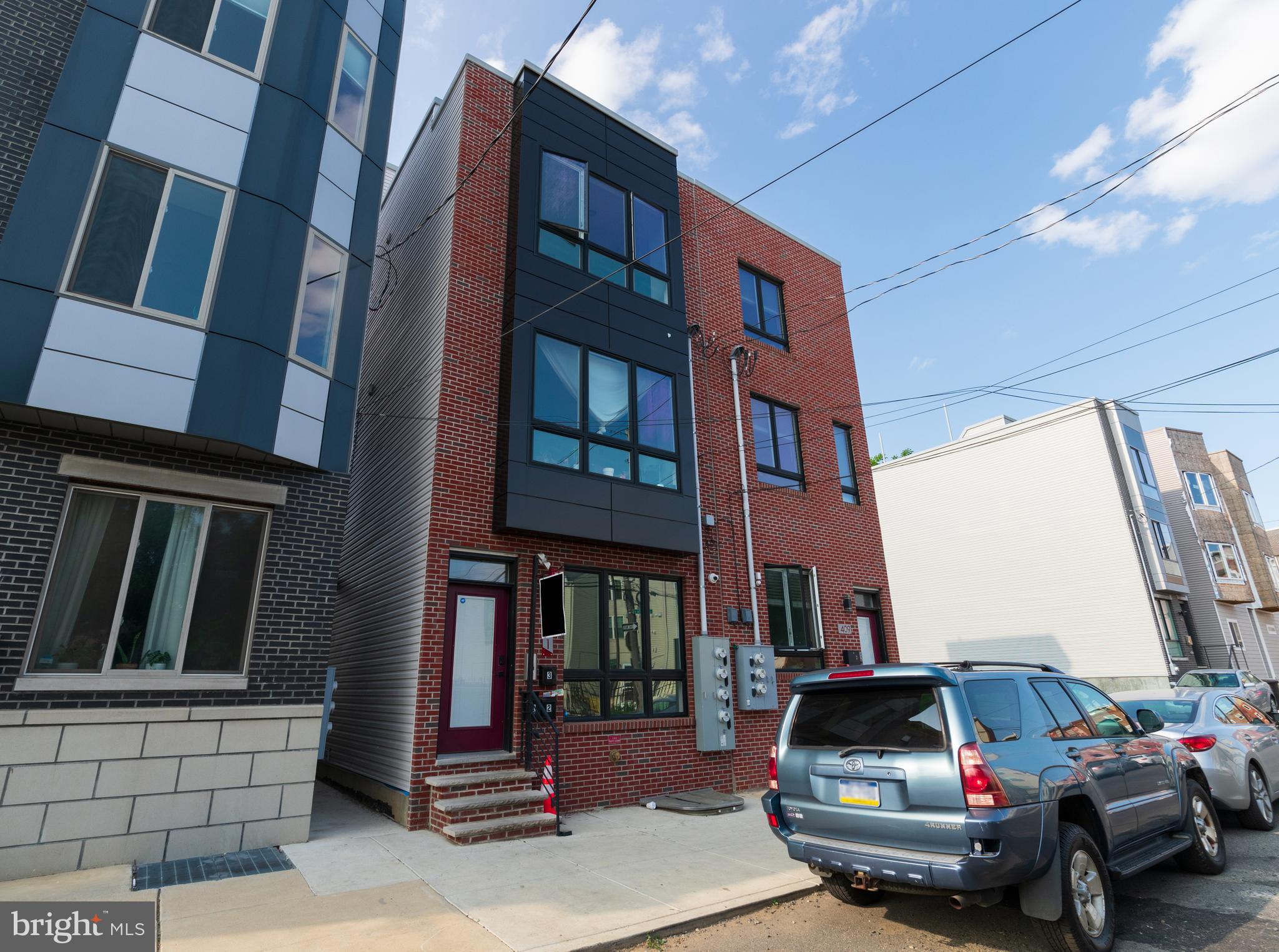411 W HEWSON ST #UNIT 1