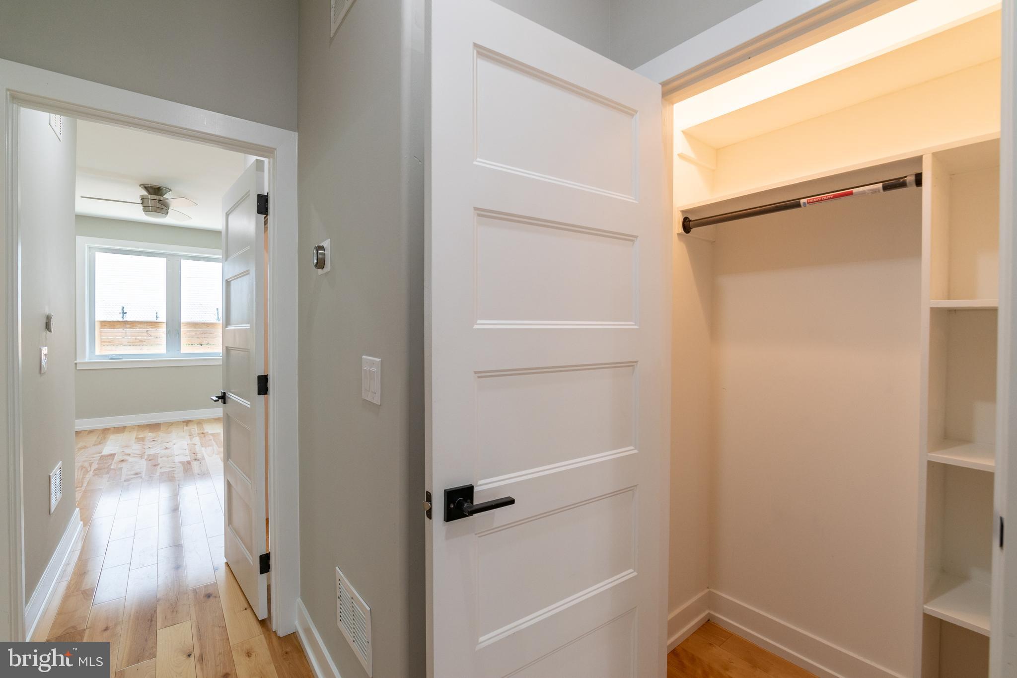 411 W HEWSON ST #UNIT 1