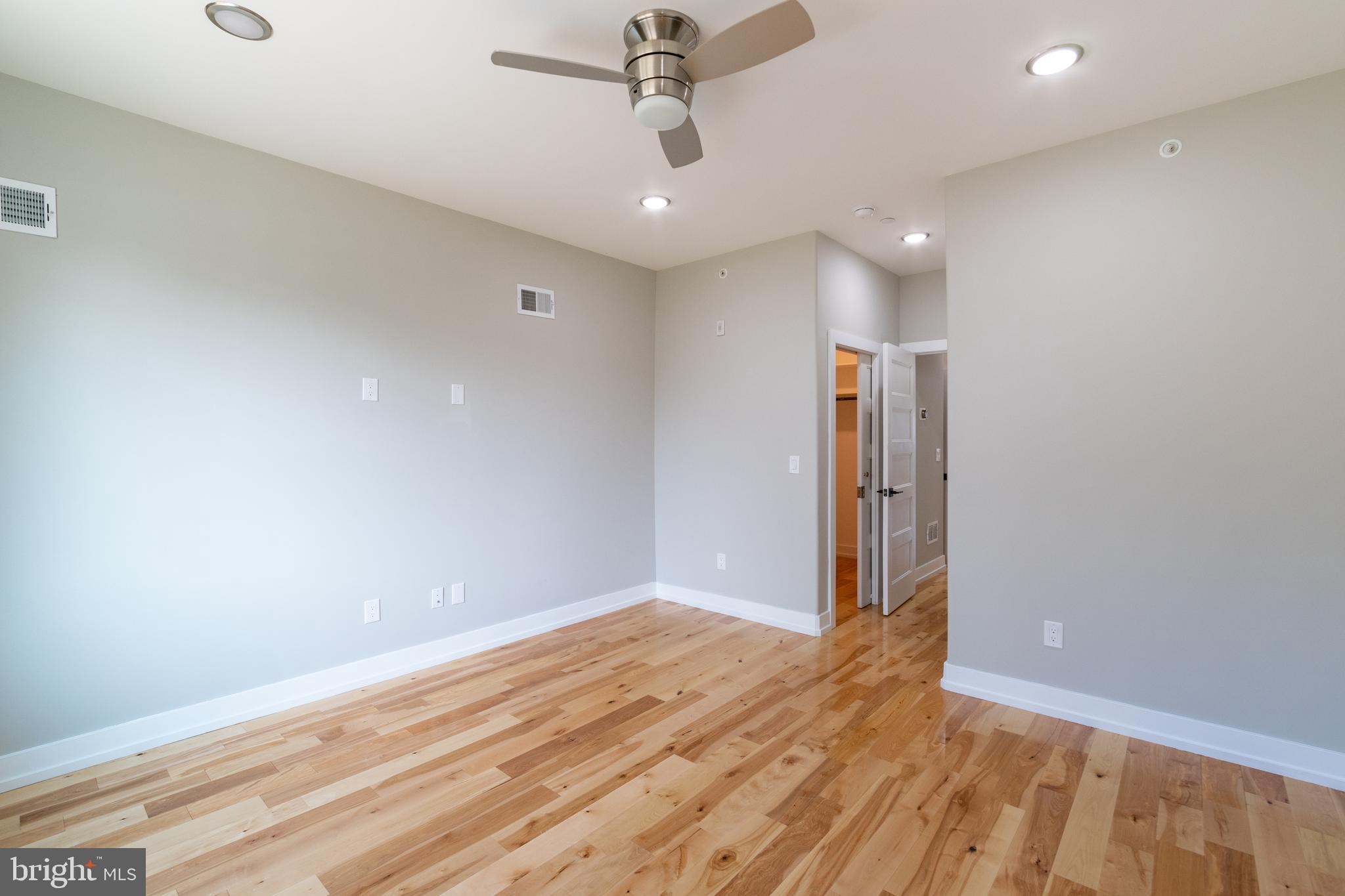 411 W HEWSON ST #UNIT 1