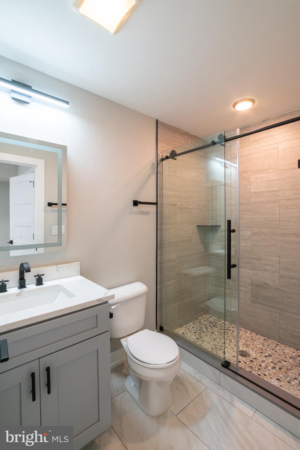 411 W HEWSON ST #UNIT 1
