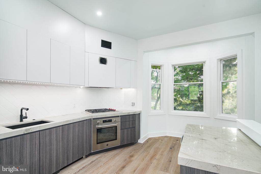 130 CARPENTER ST