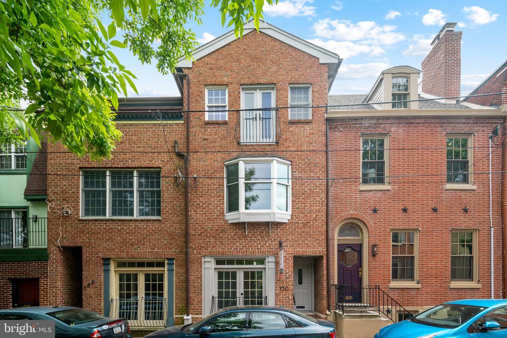 130 CARPENTER ST