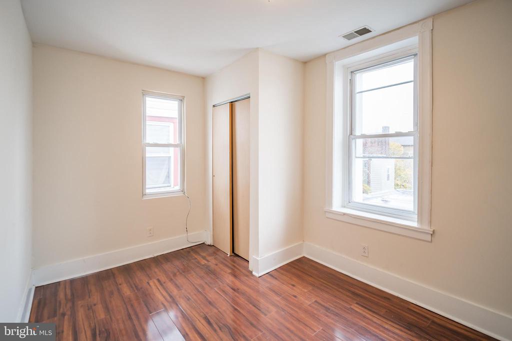 5012 WALNUT ST #UNIT 3