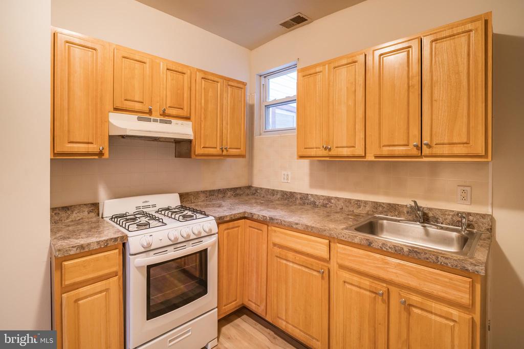 5012 WALNUT ST #UNIT 3