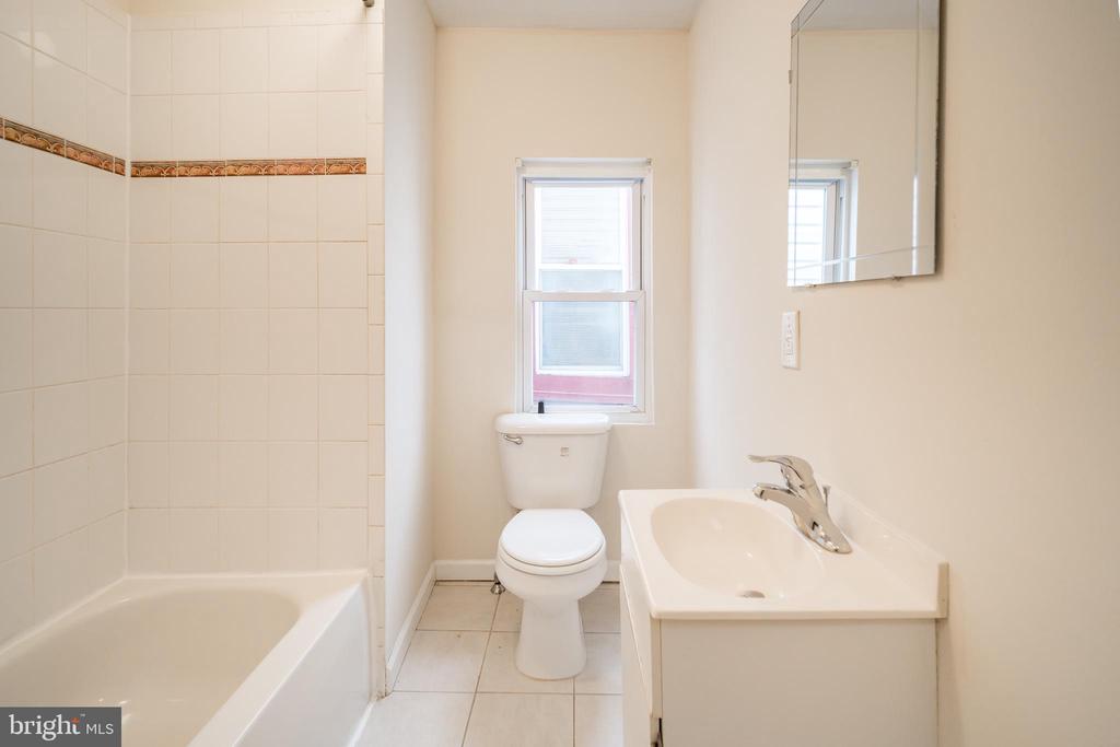 5012 WALNUT ST #UNIT 3