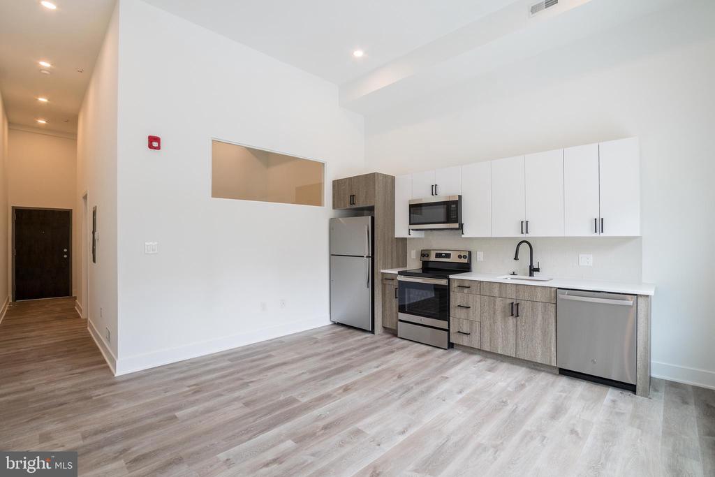 1420 POINT BREEZE AVE #UNIT 104