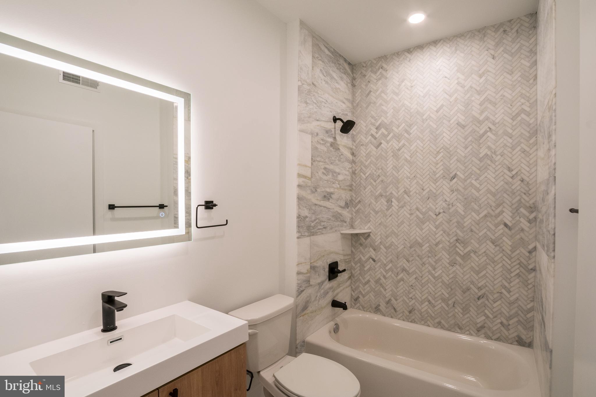 1420 POINT BREEZE AVE #UNIT 104