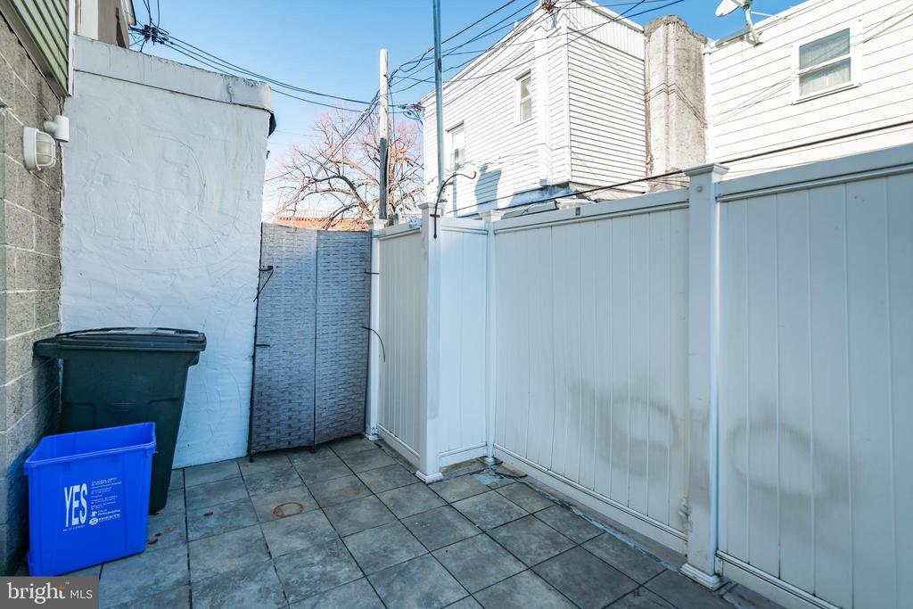361 FITZGERALD ST