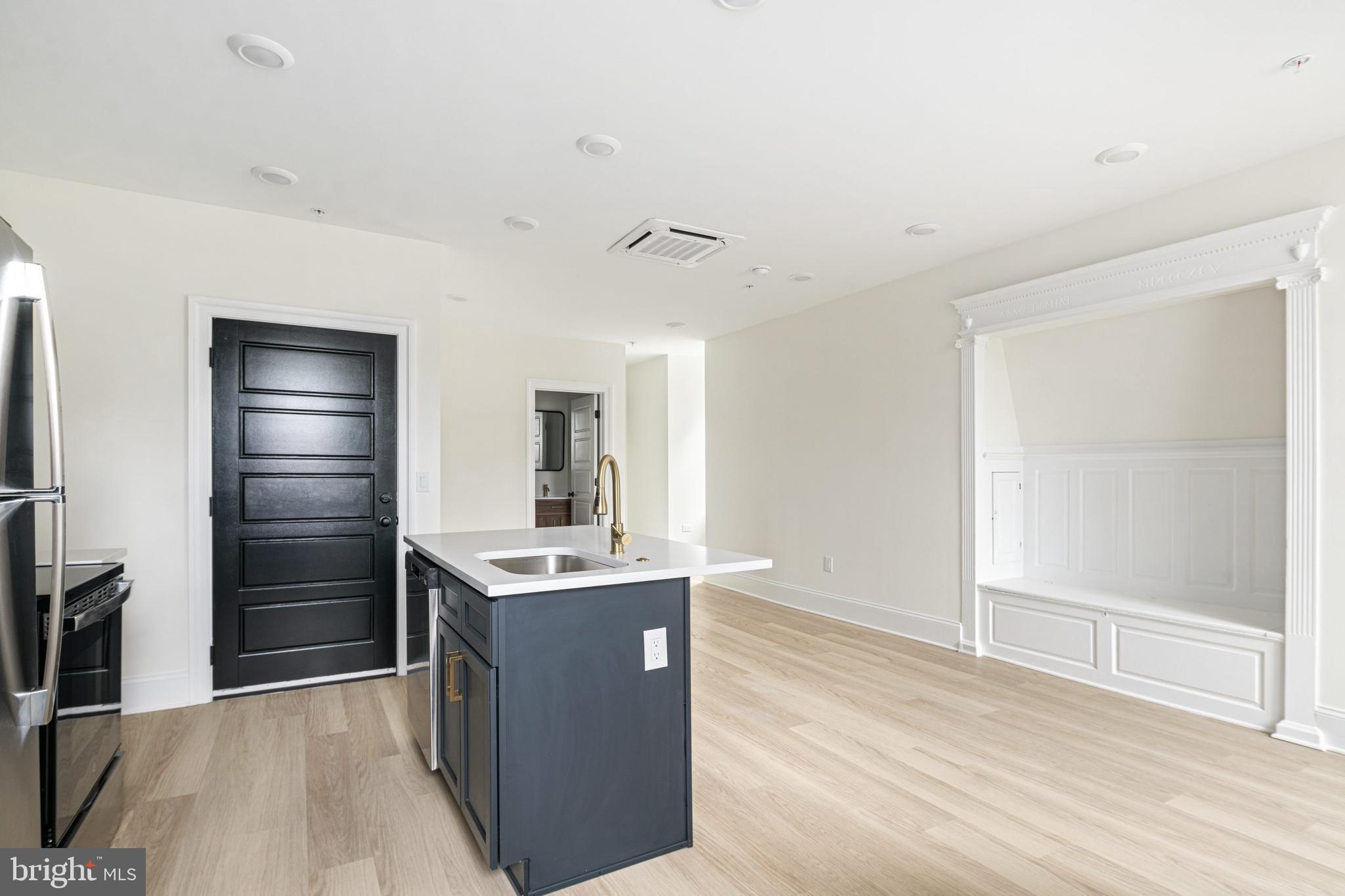 1913-15 WALLACE ST #UNIT 11