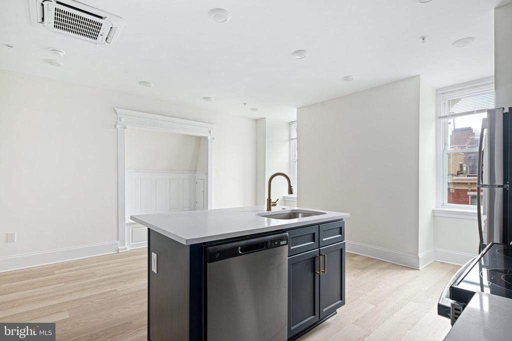 1913-15 WALLACE ST #UNIT 11