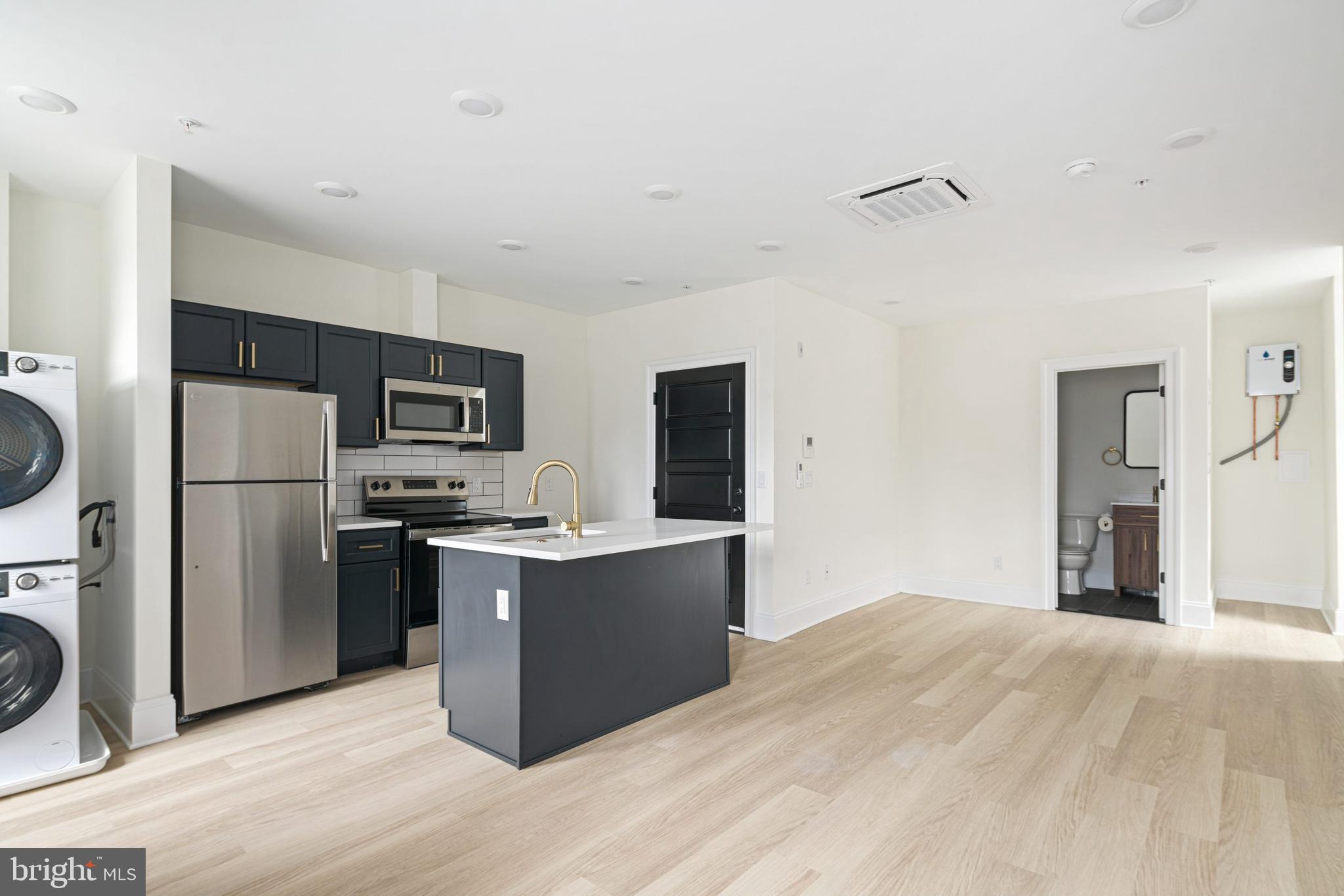 1913-15 WALLACE ST #UNIT 11