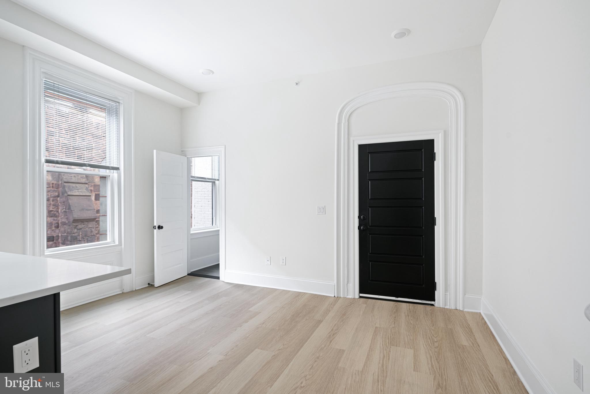 1913-15 WALLACE ST #UNIT 6