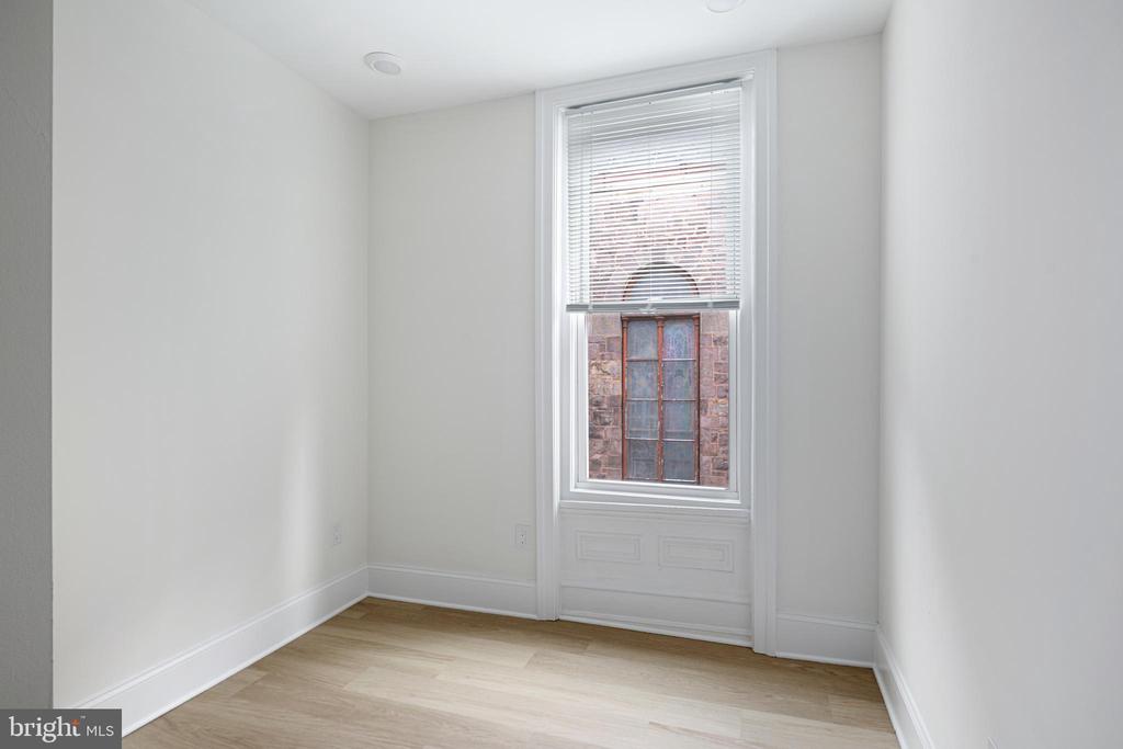 1913-15 WALLACE ST #UNIT 6