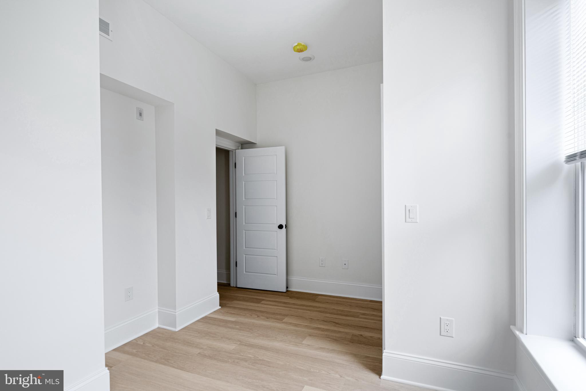 1913-15 WALLACE ST #UNIT 6