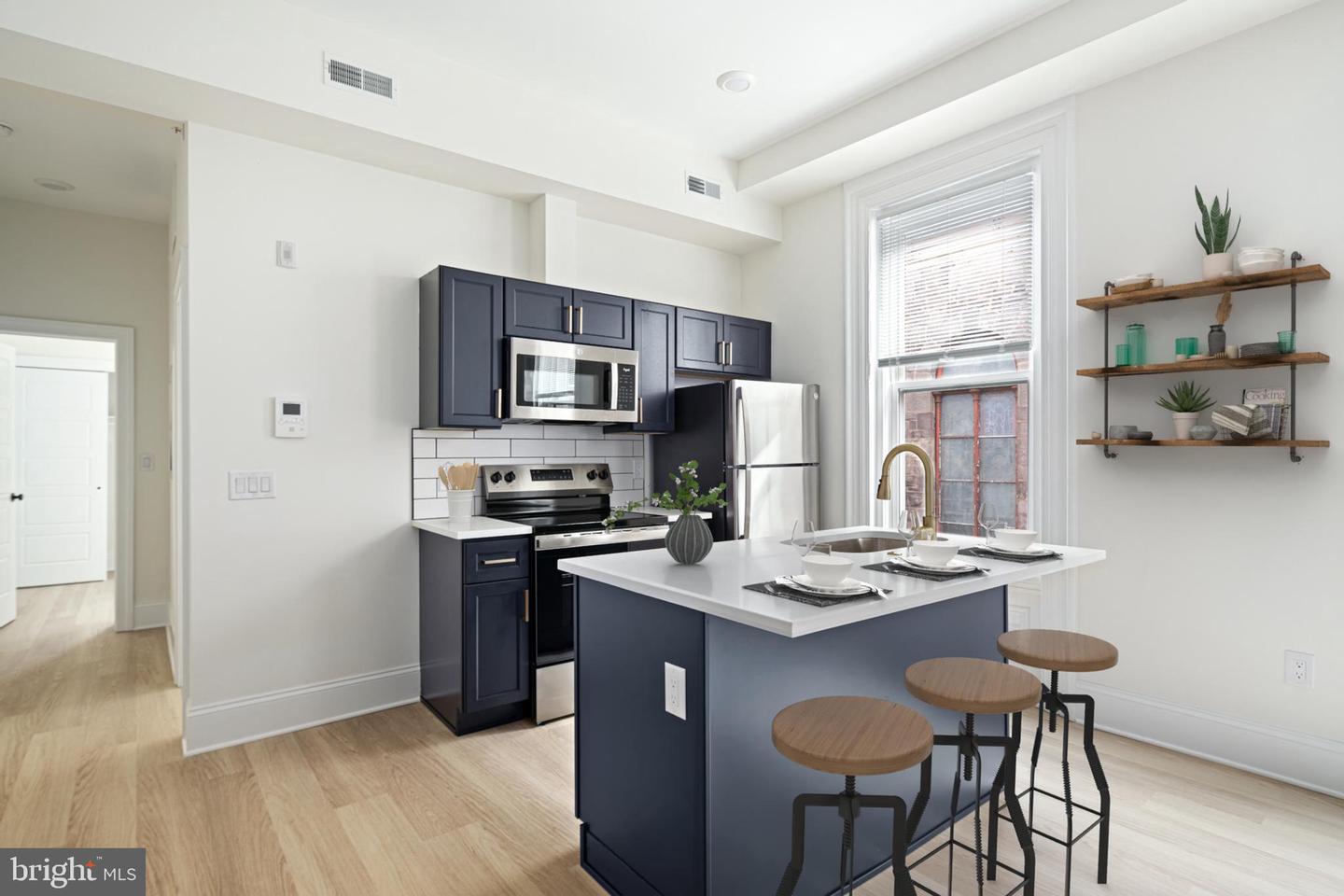 1913-15 WALLACE ST #ONE BEDROOM