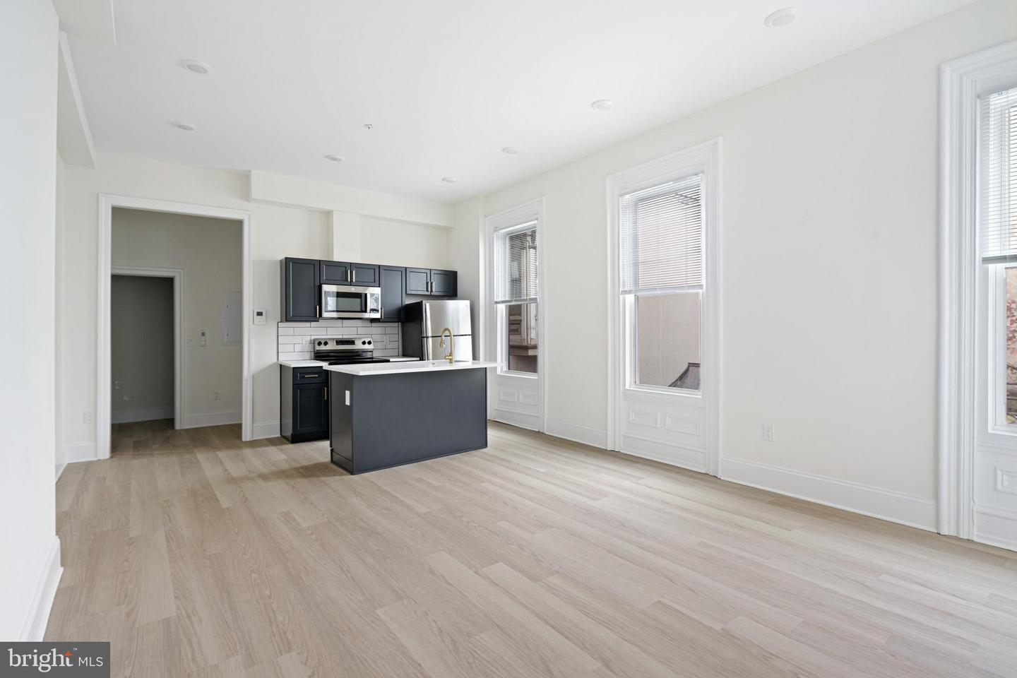 1913-15 WALLACE ST #ONE BEDROOM