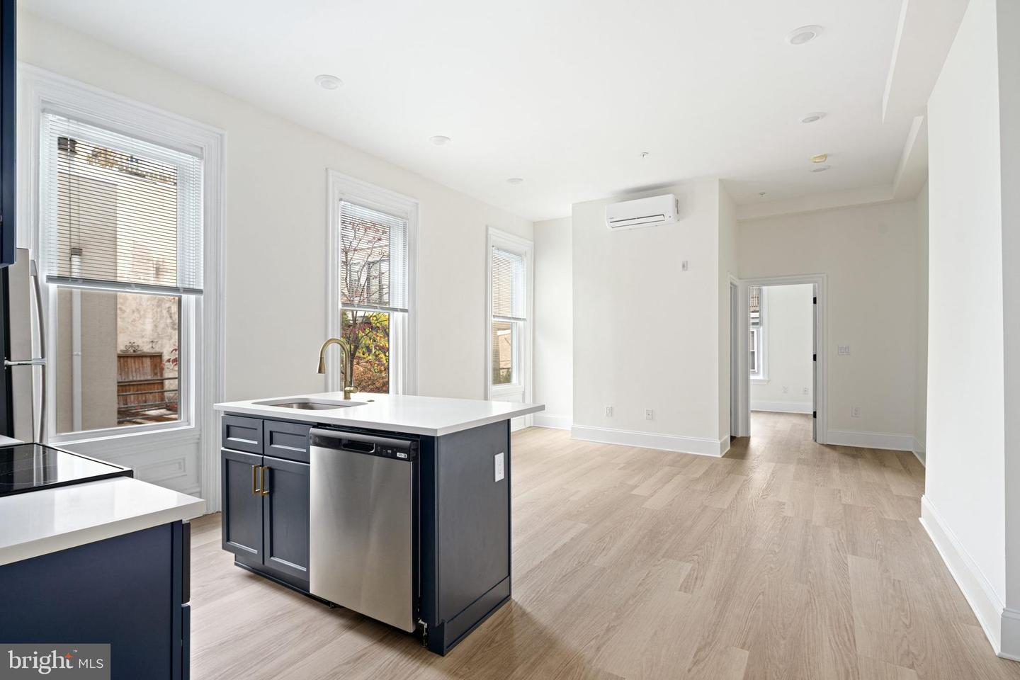 1913-15 WALLACE ST #ONE BEDROOM