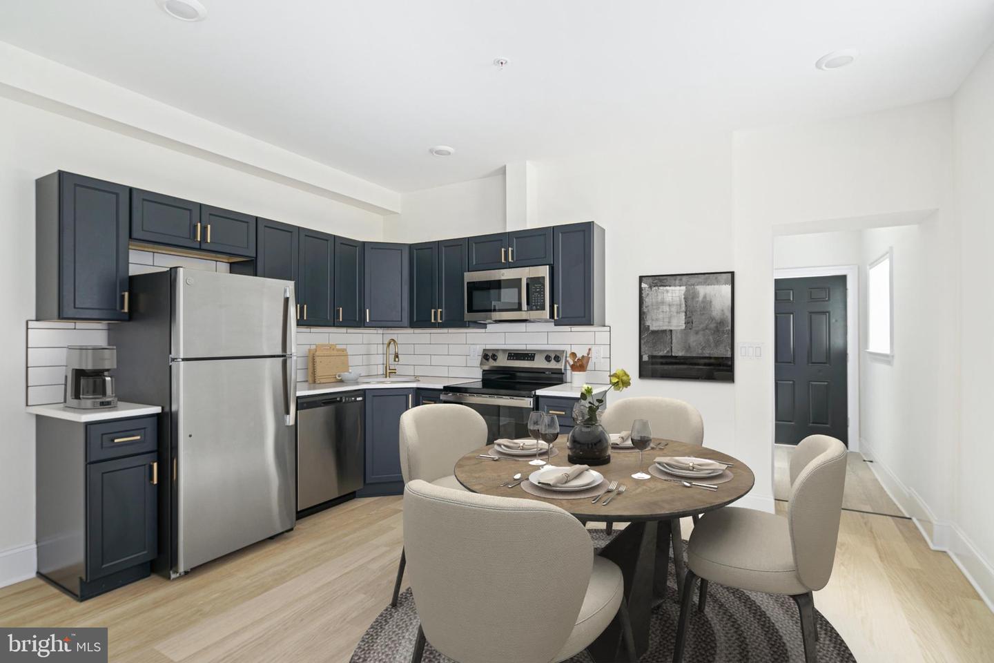 1913-15 WALLACE ST #ONE BEDROOM