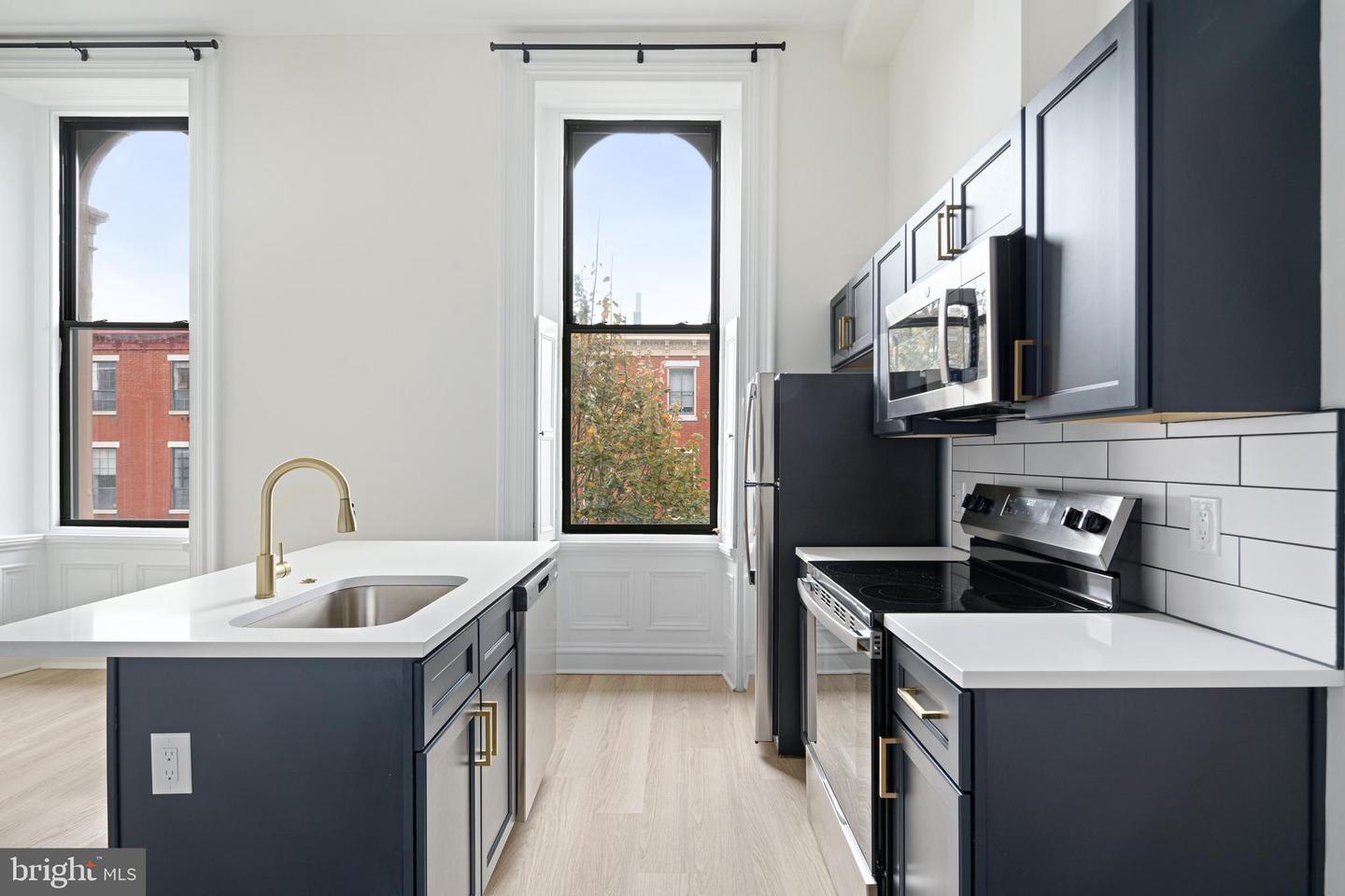 1913-15 WALLACE ST #ONE BEDROOM