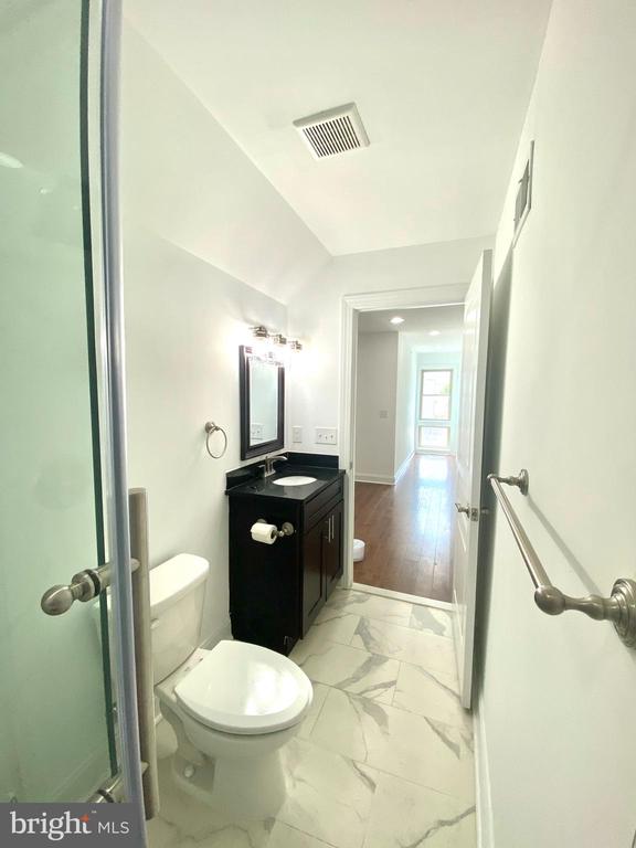 2570 FRANKFORD AVE #2