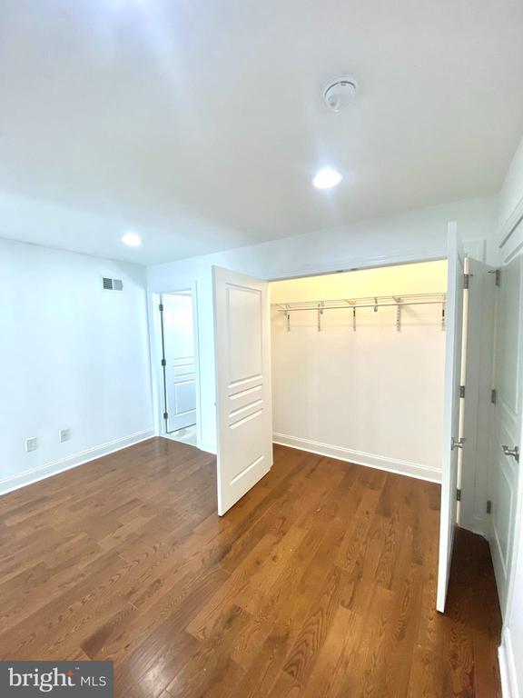 2570 FRANKFORD AVE #2