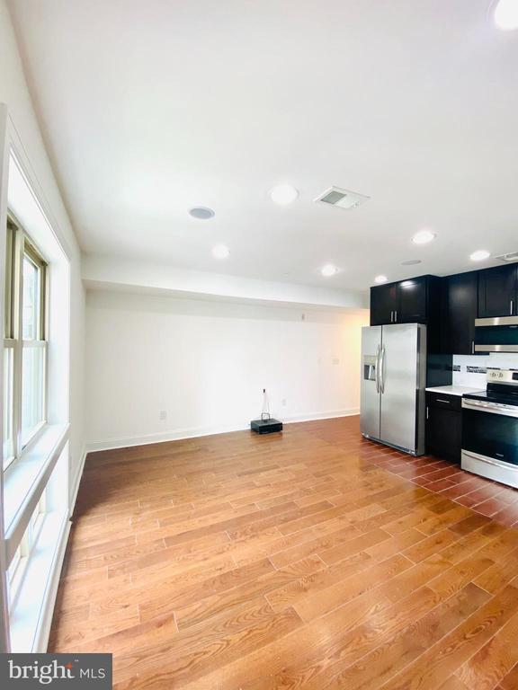 2570 FRANKFORD AVE #2